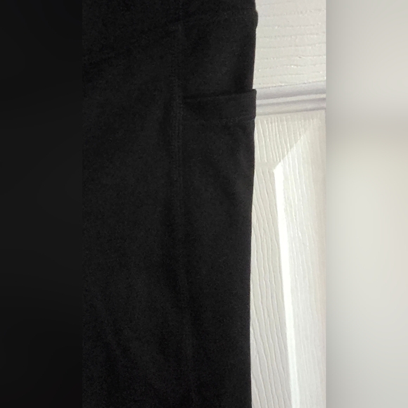 Halara Bike Shorts - Picture 3 of 5